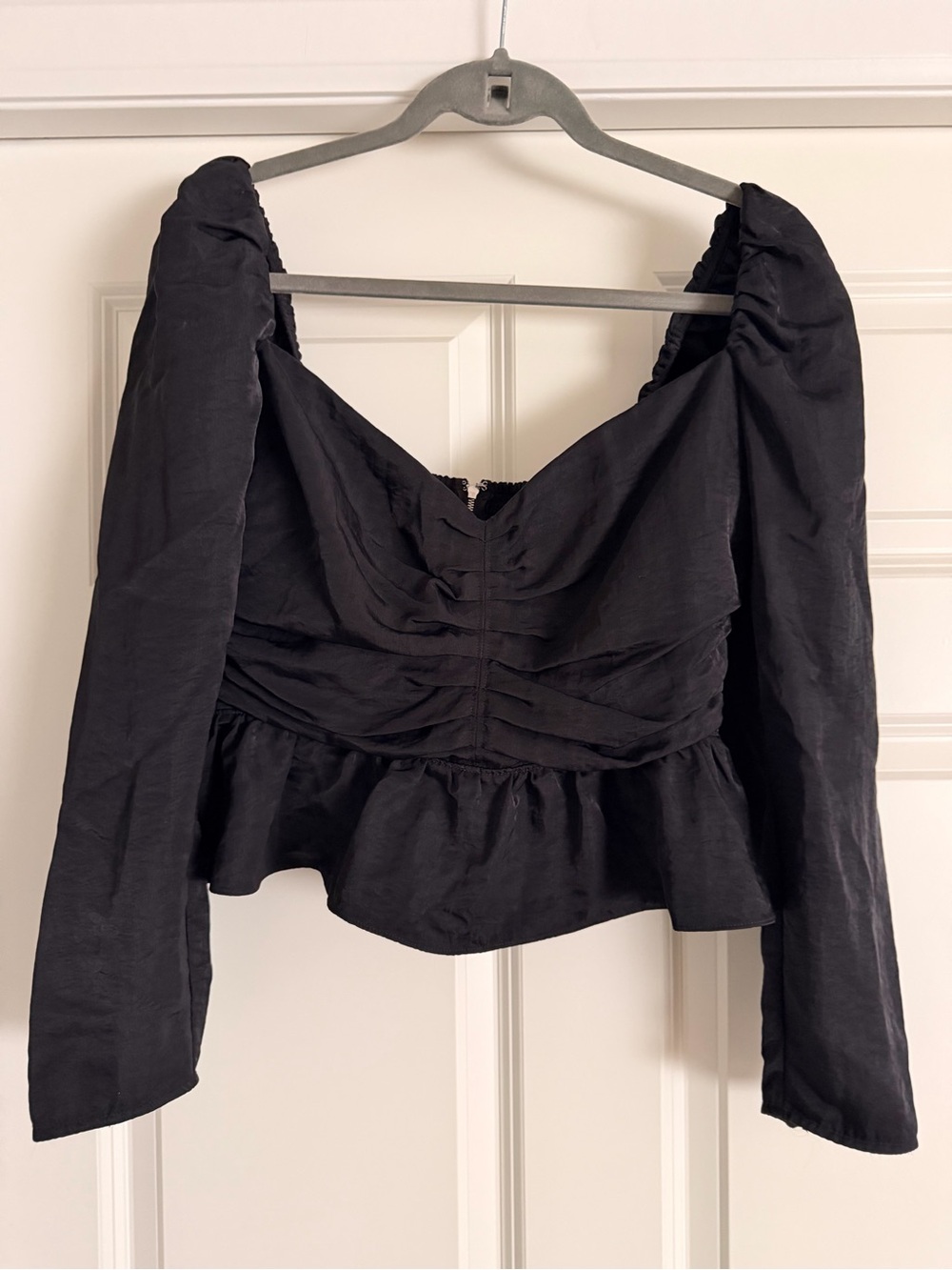 Wilfred Aritzia Black Long-Sleeve Peplum Top